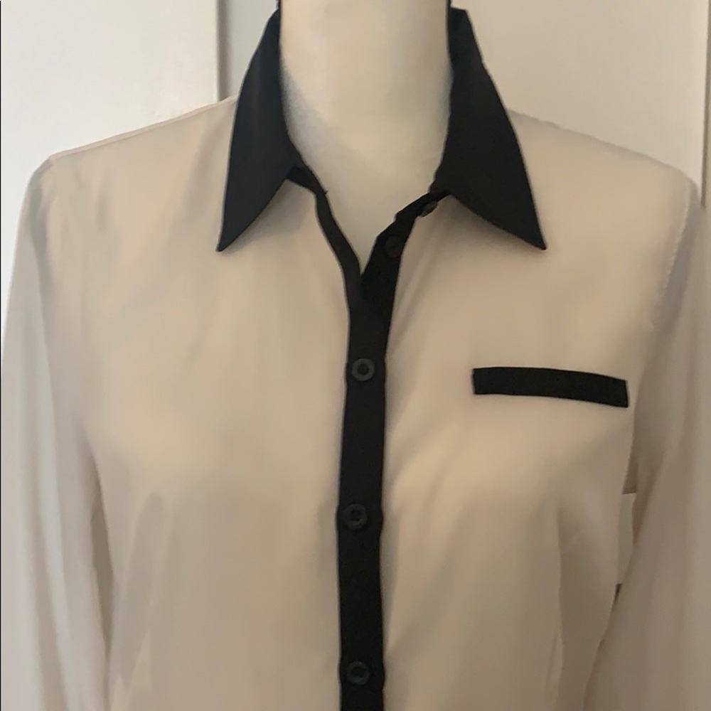 BCBG Paris Blouse - Picture 3 of 7